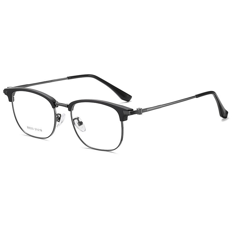 نظارات بصرية بإطارات سوداء مستطيلة صغيرة